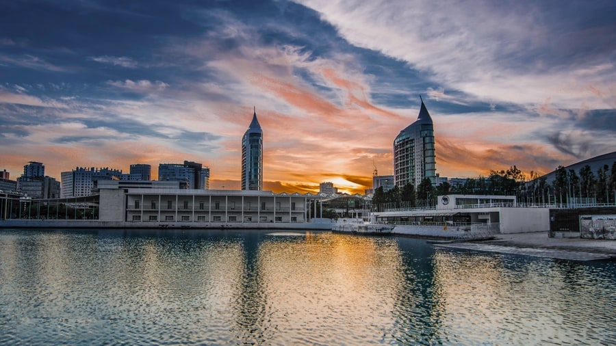 葡萄牙留下来,是因为先完成转型
